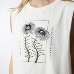 Mystic Sea Lily><noscript><img width=