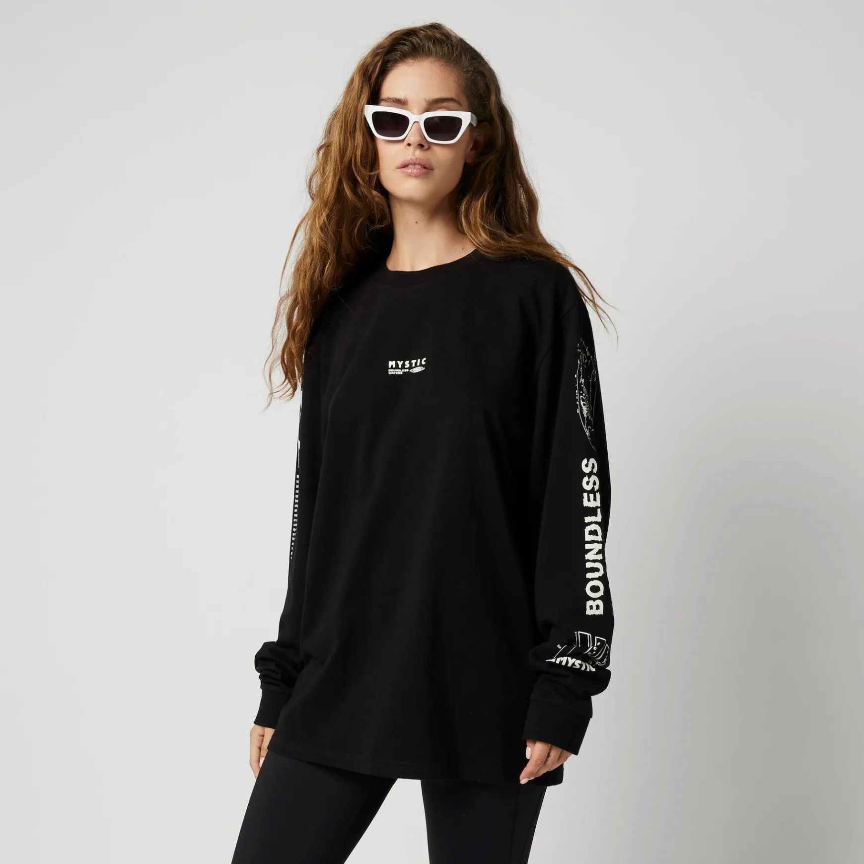 Mystic Tactic Crew> Sweats